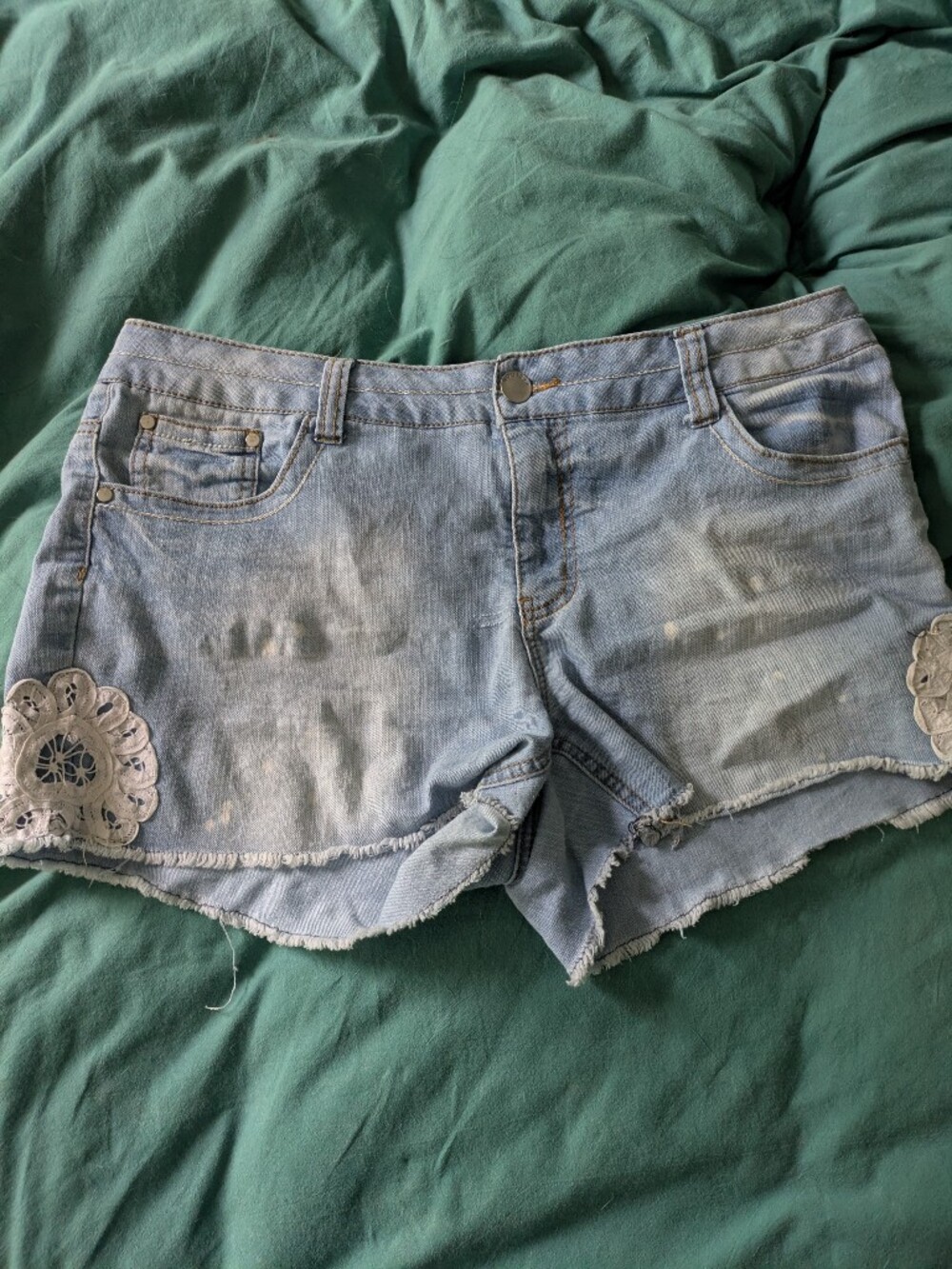 Route 66 Light Denim Shorts with Lace Applique Size 14 Frayed Hem Distressed